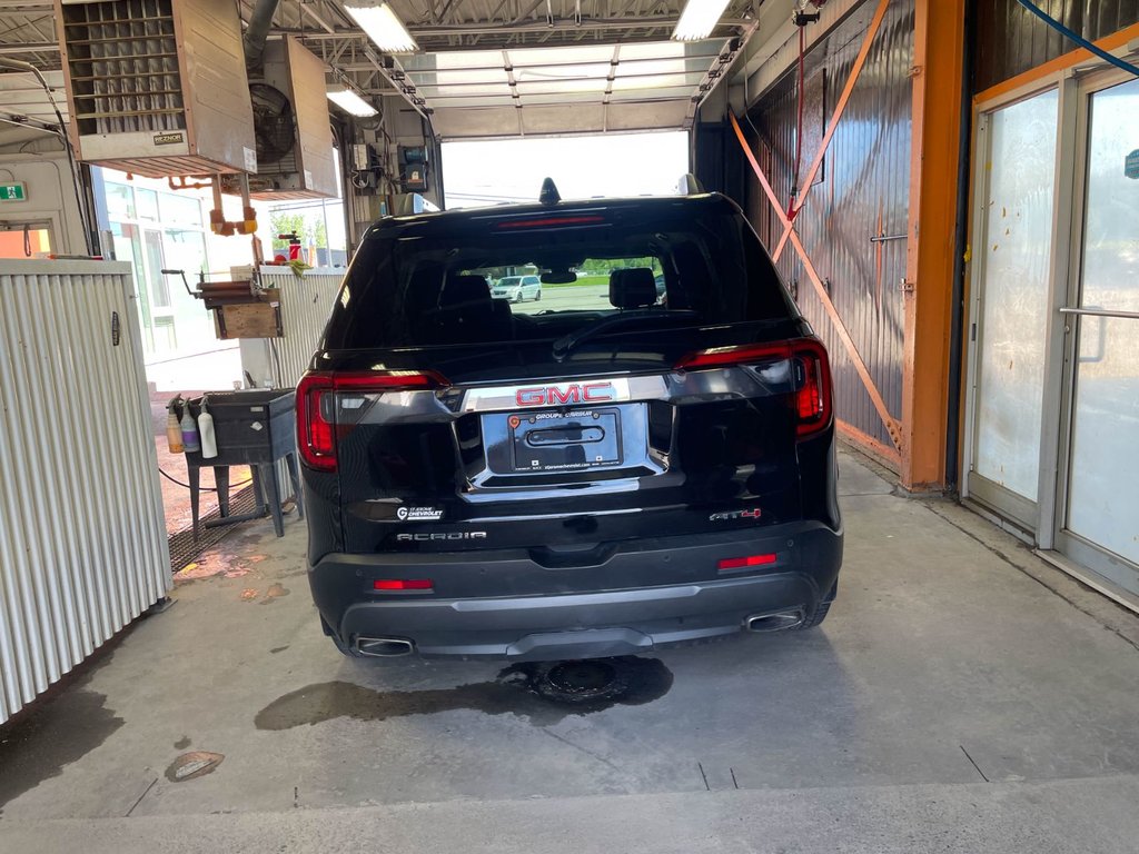 GMC Acadia  2023 à St-Jérôme, Québec - 9 - w1024h768px