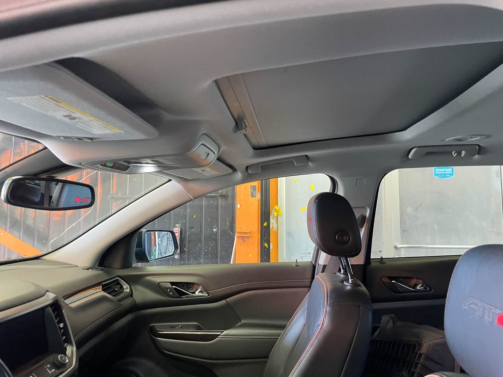 GMC Acadia  2023 à St-Jérôme, Québec - 3 - w1024h768px
