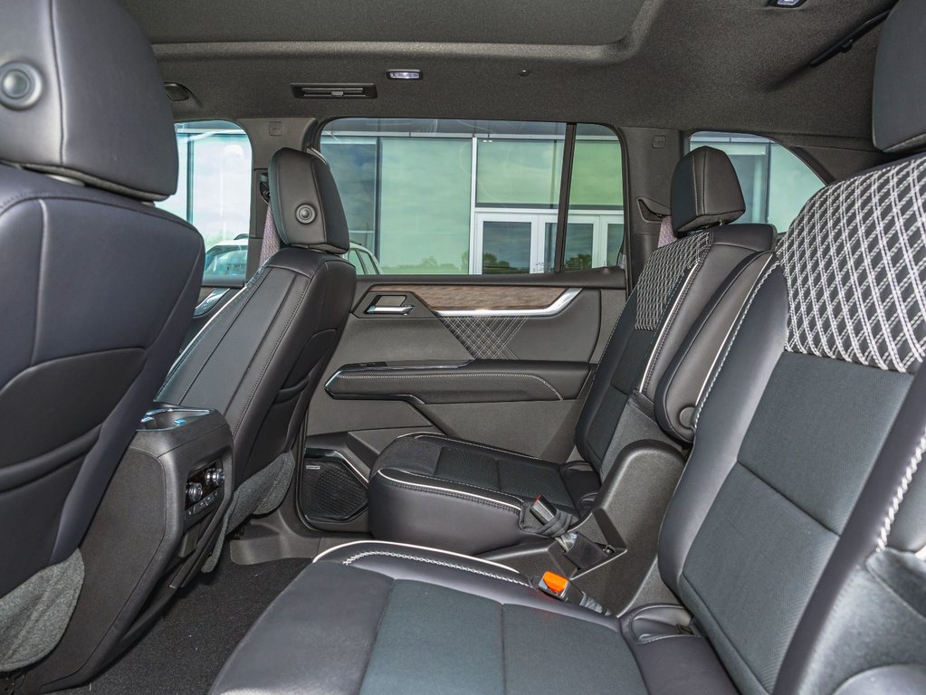 2025 GMC Acadia in St-Jérôme, Quebec - 32 - w1024h768px
