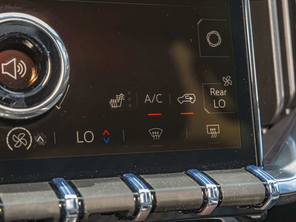 2025 GMC Acadia in St-Jérôme, Quebec - 25 - w1024h768px