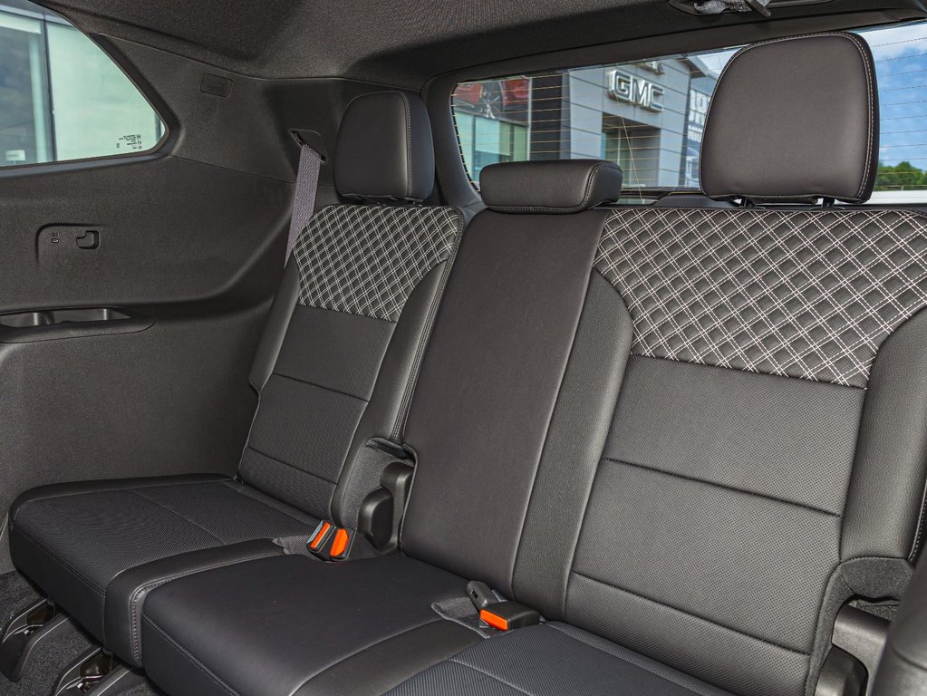 2025 GMC Acadia in St-Jérôme, Quebec - 35 - w1024h768px