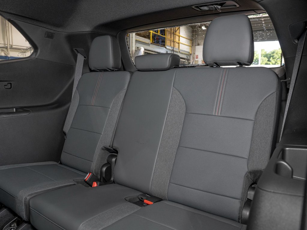 2025 GMC Acadia in St-Jérôme, Quebec - 33 - w1024h768px