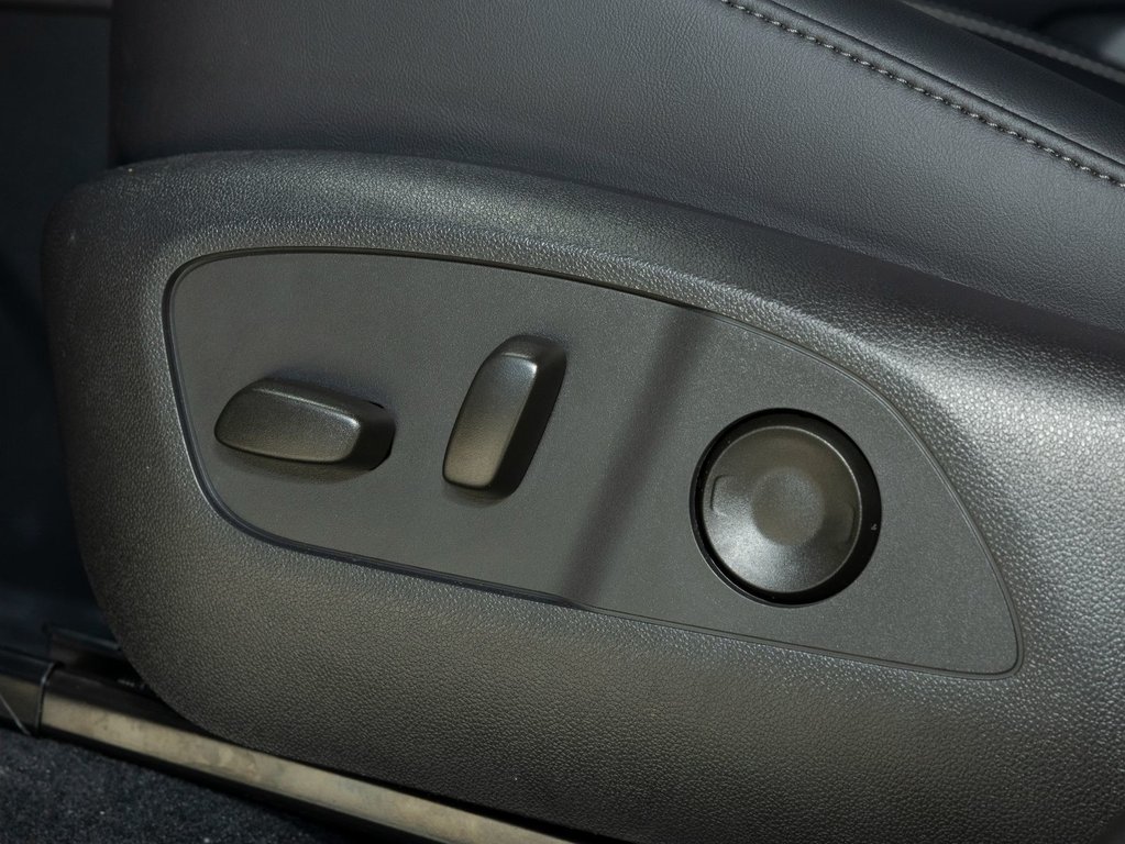 2025 GMC Acadia in St-Jérôme, Quebec - 25 - w1024h768px