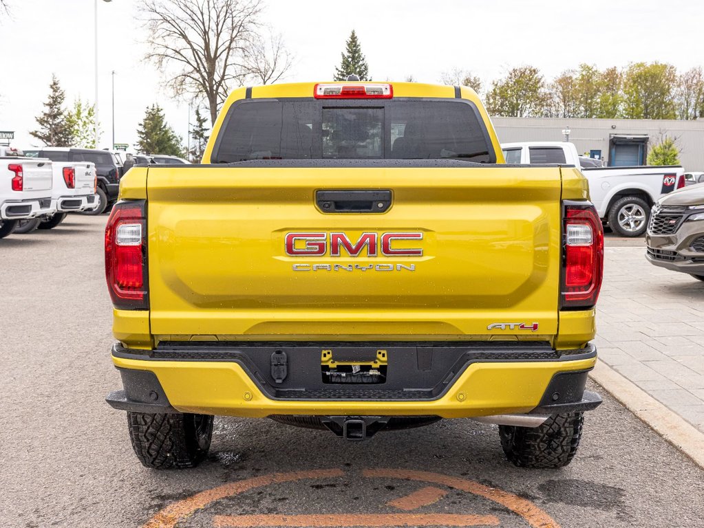 2024 GMC CANYON AT4 CREW 4RM in St-Jérôme, Quebec - 9 - w1024h768px
