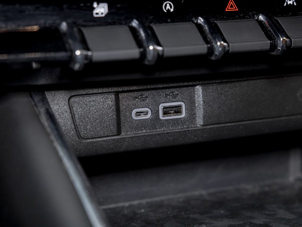 2024 GMC Canyon in St-Jérôme, Quebec - 23 - w1024h768px