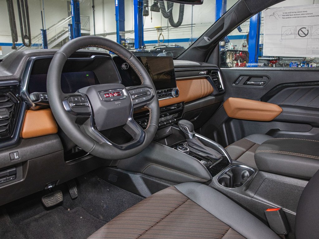 2025 GMC Canyon in St-Jérôme, Quebec - 12 - w1024h768px