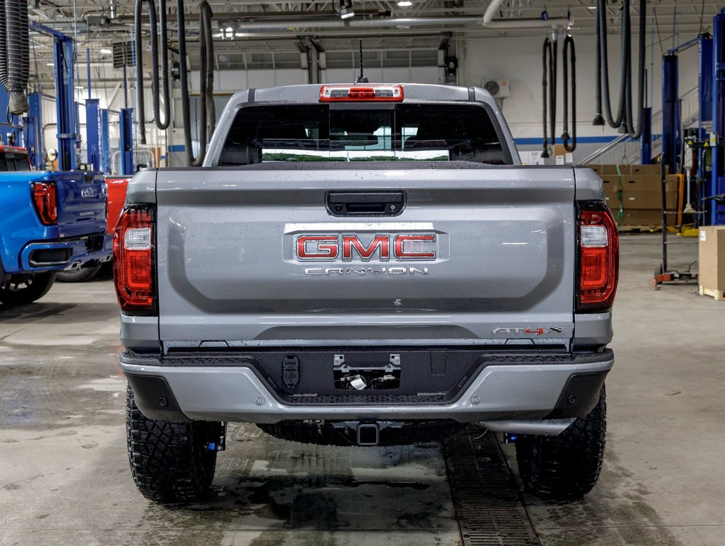 2025 GMC Canyon in St-Jérôme, Quebec - 8 - w1024h768px