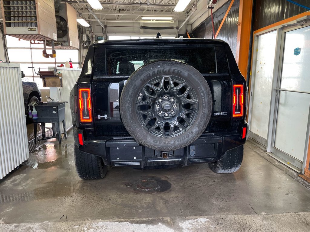 GMC HUMMER EV SUV  2025 à St-Jérôme, Québec - 9 - w1024h768px
