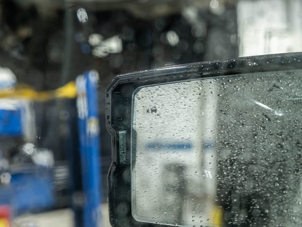 2026 GMC Hummer EV SUV in St-Jérôme, Quebec - 36 - w1024h768px