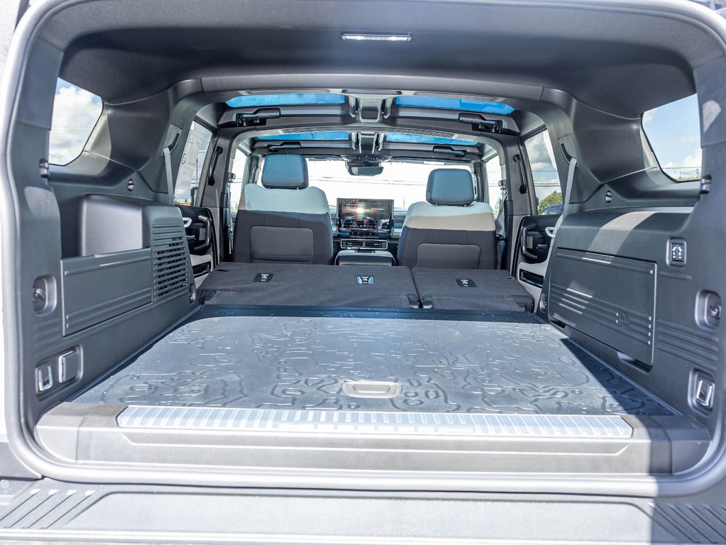 2026 GMC Hummer EV SUV in St-Jérôme, Quebec - 32 - w1024h768px
