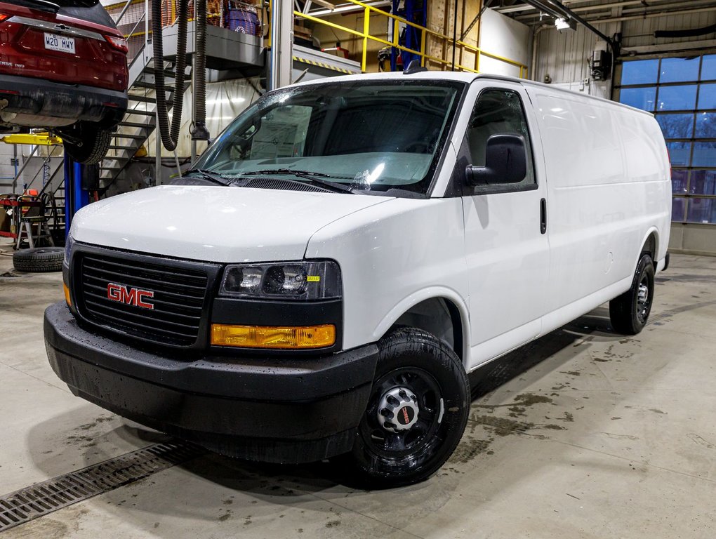 GMC Savana Cargo 2500  2025 à St-Jérôme, Québec - 1 - w1024h768px