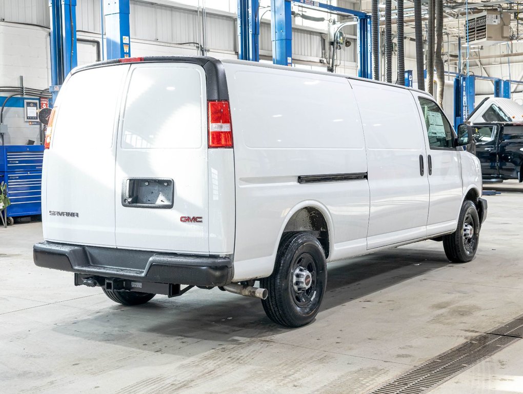 2026 GMC Savana Cargo 2500 in St-Jérôme, Quebec - 8 - w1024h768px