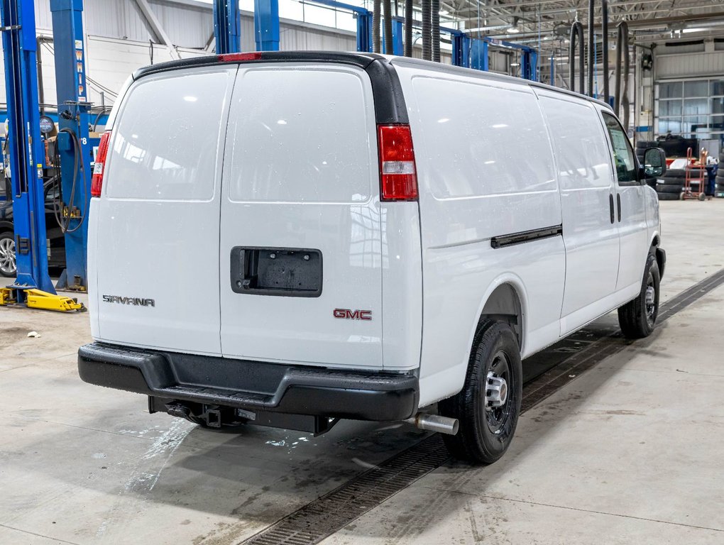 2026 GMC Savana Cargo 2500 in St-Jérôme, Quebec - 8 - w1024h768px