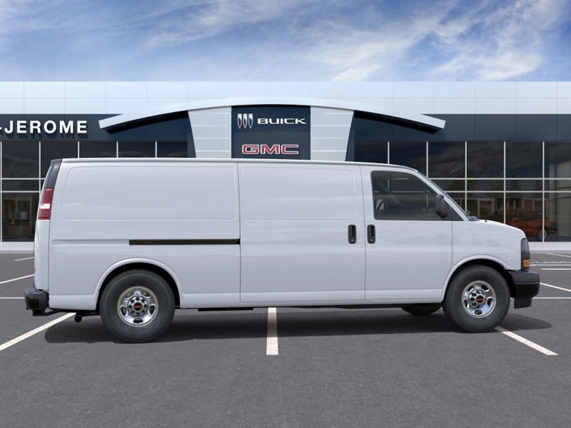 2026 GMC Savana Cargo 2500 in St-Jérôme, Quebec - 5 - w1024h768px