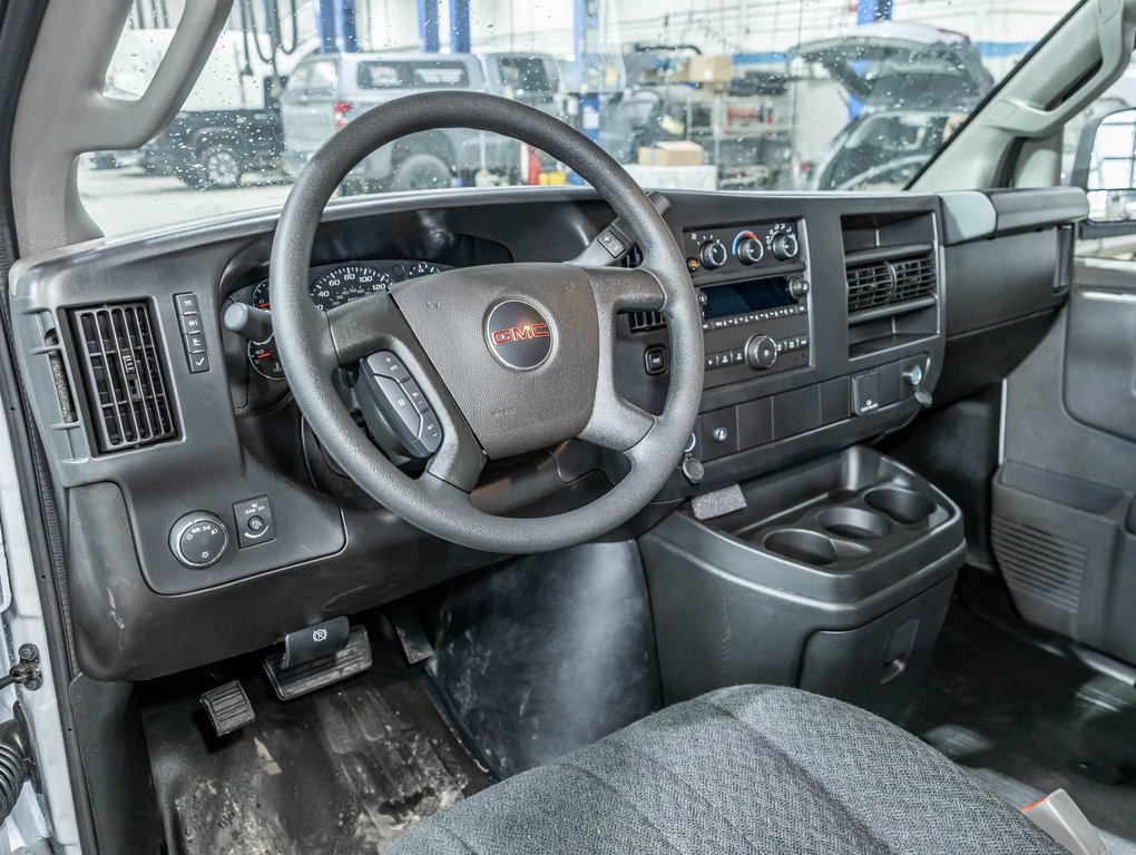 2026 GMC Savana Cargo 2500 in St-Jérôme, Quebec - 11 - w1024h768px