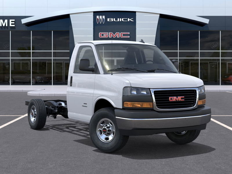 2025 GMC Savana Cutaway 3500 in St-Jérôme, Quebec - 7 - w1024h768px