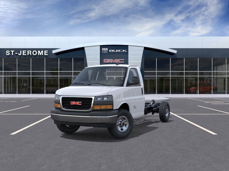 2025 GMC Savana Cutaway 3500 in St-Jérôme, Quebec - 8 - w1024h768px