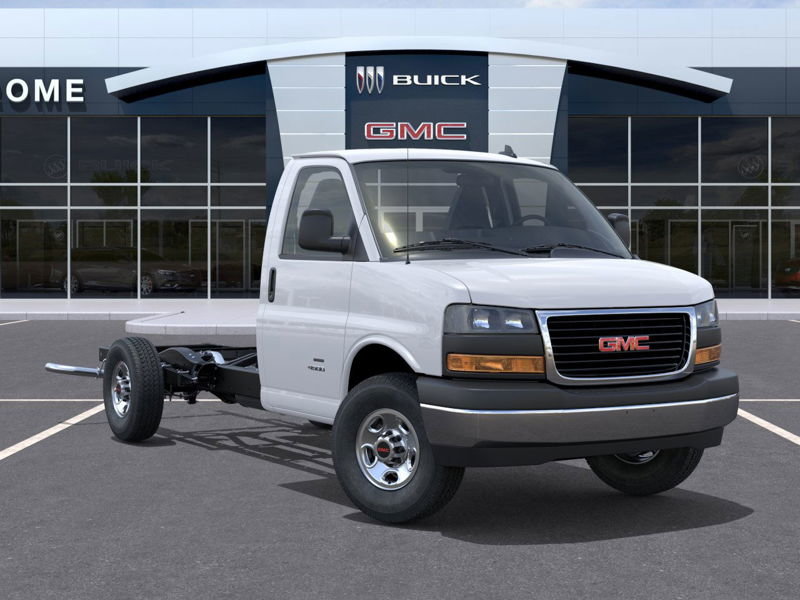 2025 GMC Savana Cutaway 3500 in St-Jérôme, Quebec - 7 - w1024h768px
