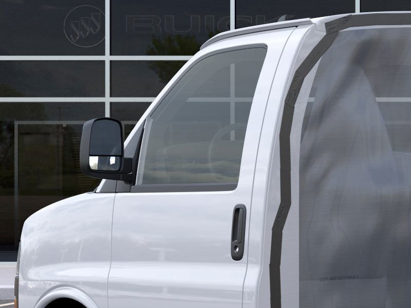 2025 GMC Savana Cutaway 3500 in St-Jérôme, Quebec - 12 - w1024h768px