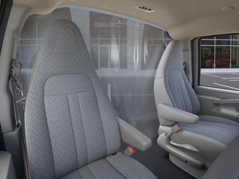 2025 GMC Savana Cutaway 3500 in St-Jérôme, Quebec - 16 - w1024h768px