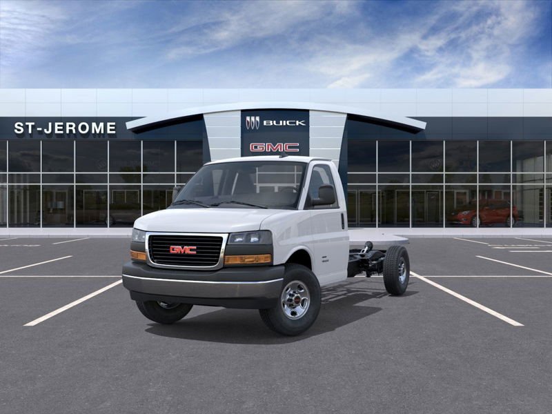 2025 GMC Savana Cutaway 3500 in St-Jérôme, Quebec - 8 - w1024h768px