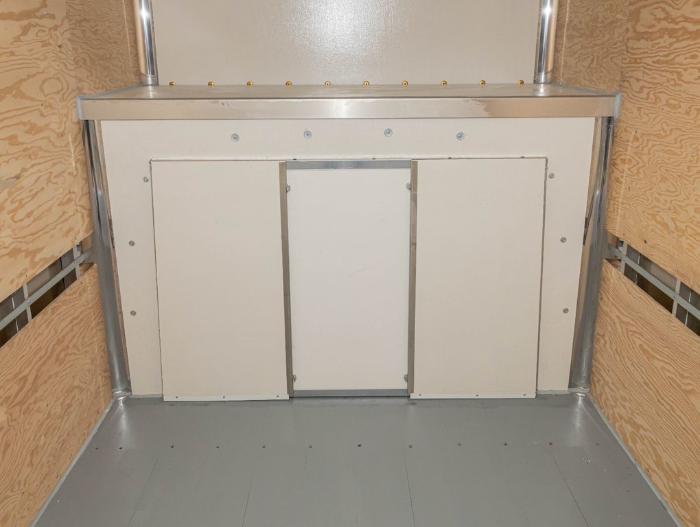 GMC Savana Cutaway 3500  2026 à St-Jérôme, Québec - 24 - w1024h768px