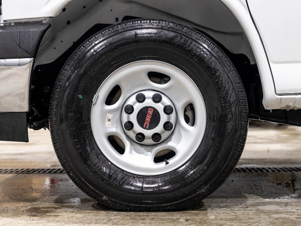 GMC Savana Cutaway 3500  2026 à St-Jérôme, Québec - 27 - w1024h768px