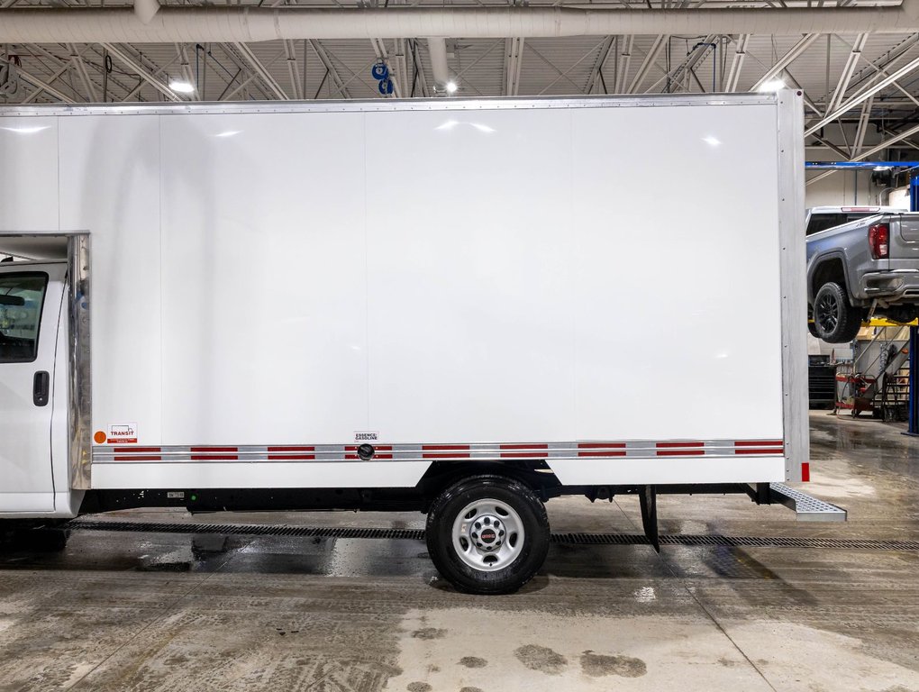 GMC Savana Cutaway 3500  2026 à St-Jérôme, Québec - 25 - w1024h768px