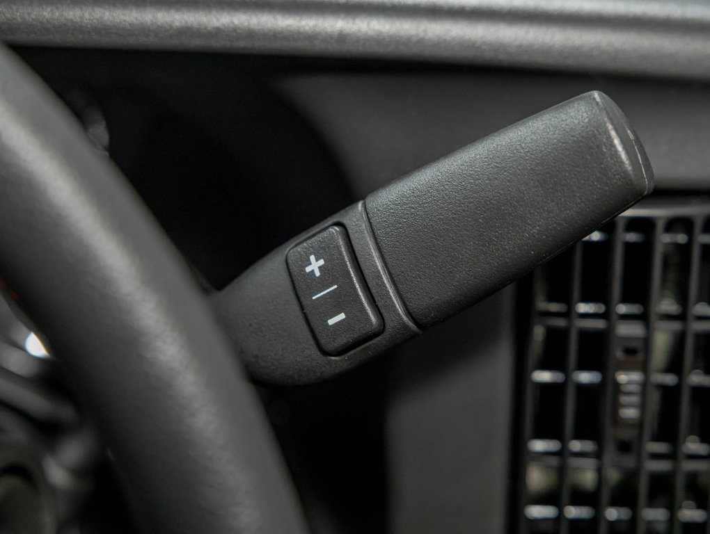 GMC Savana Cutaway 3500  2026 à St-Jérôme, Québec - 16 - w1024h768px