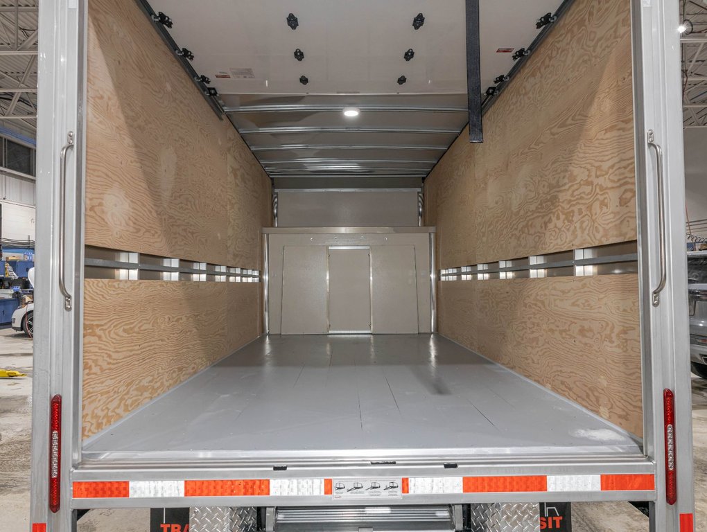 GMC Savana Cutaway 3500  2026 à St-Jérôme, Québec - 23 - w1024h768px