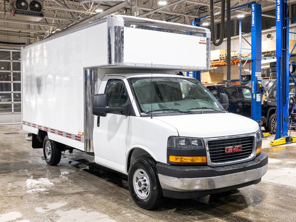 2026 GMC Savana Cutaway 3500 in St-Jérôme, Quebec - 10 - w1024h768px
