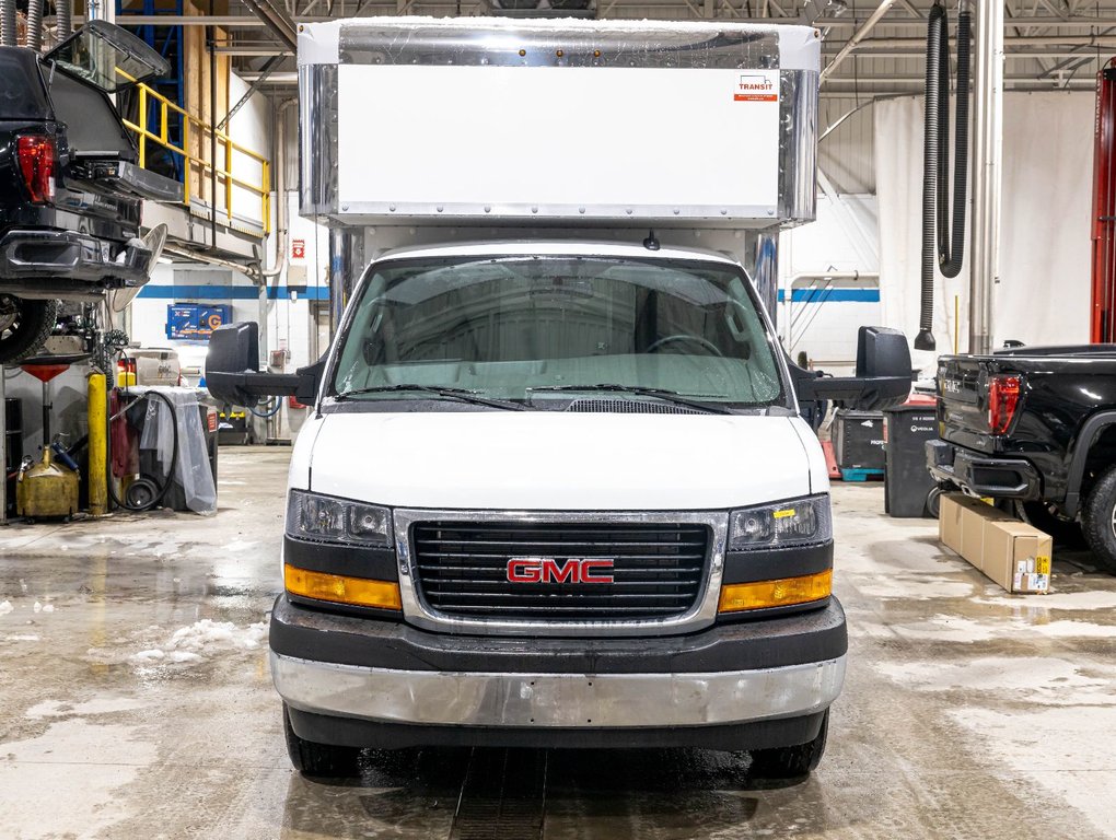 2026 GMC Savana Cutaway 3500 in St-Jérôme, Quebec - 2 - w1024h768px