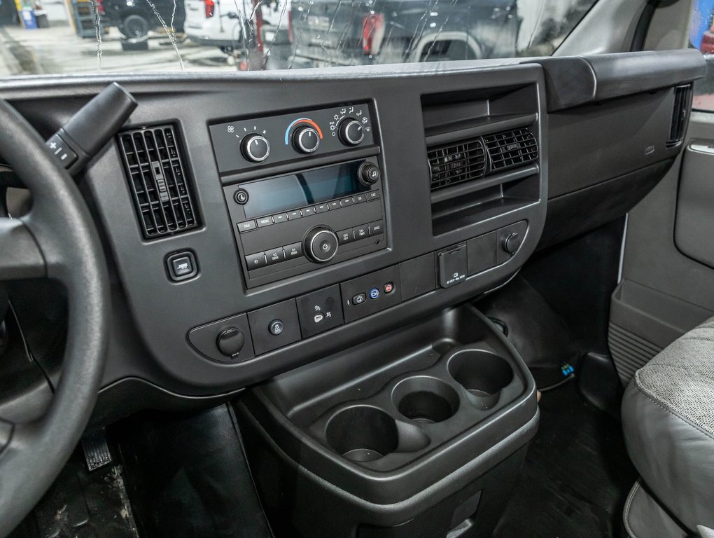 GMC Savana Cutaway 3500  2026 à St-Jérôme, Québec - 17 - w1024h768px