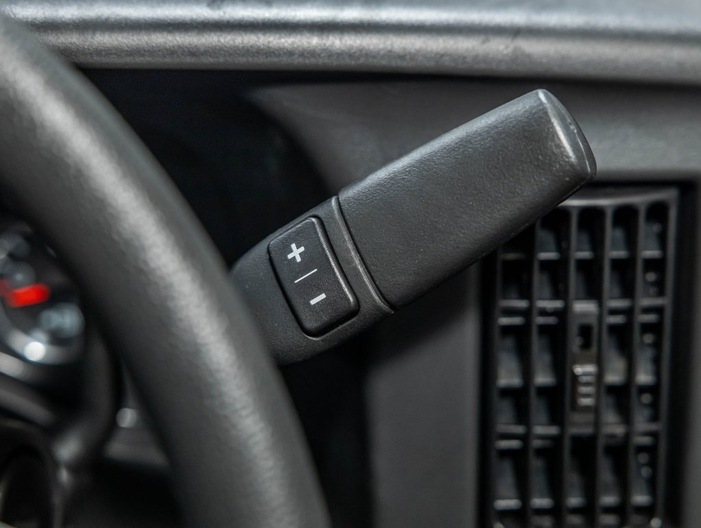 GMC Savana Cutaway 3500  2026 à St-Jérôme, Québec - 16 - w1024h768px