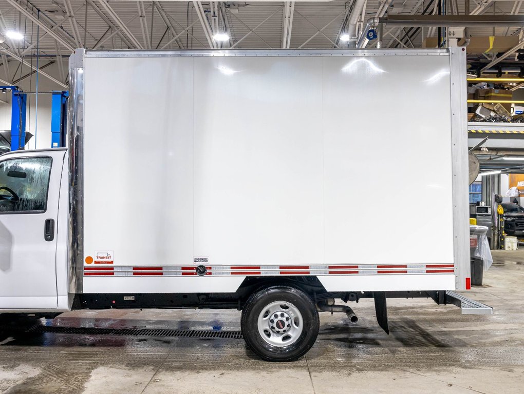 GMC Savana Cutaway 3500  2026 à St-Jérôme, Québec - 22 - w1024h768px