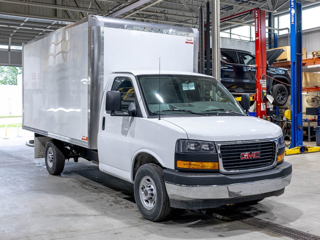 2026 GMC Savana Cutaway 3500 in St-Jérôme, Quebec - 9 - w1024h768px
