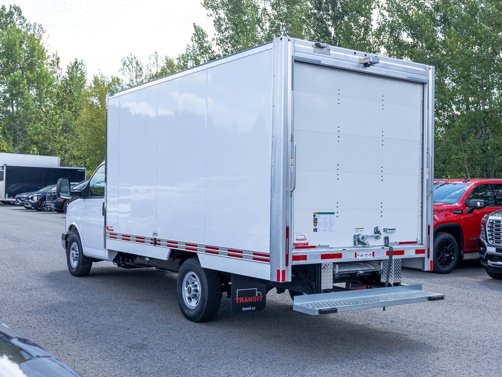 2026 GMC Savana Cutaway 3500 in St-Jérôme, Quebec - 5 - w1024h768px
