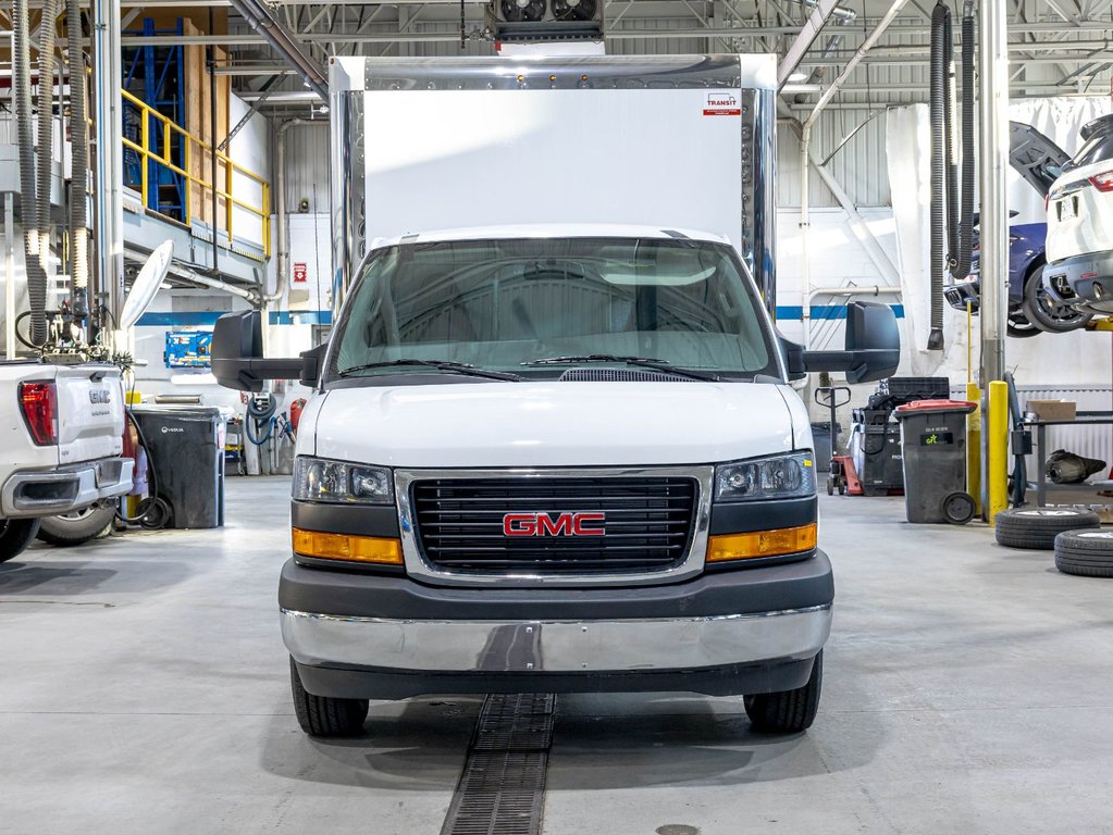 2026 GMC Savana Cutaway 3500 in St-Jérôme, Quebec - 2 - w1024h768px