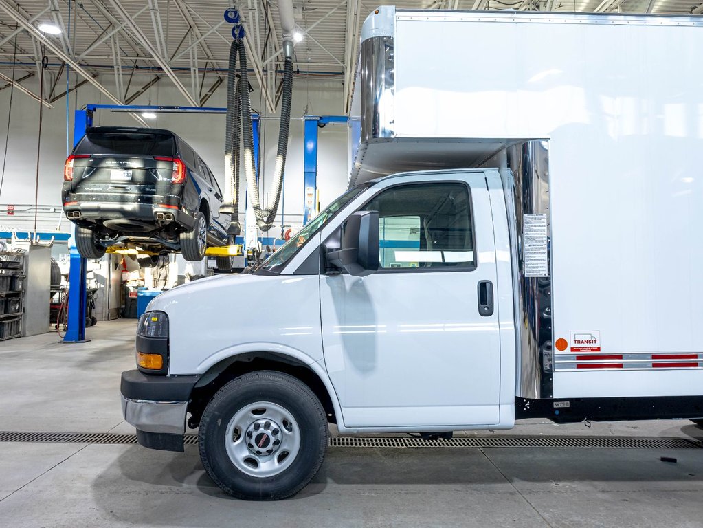 GMC Savana Cutaway 3500  2026 à St-Jérôme, Québec - 23 - w1024h768px