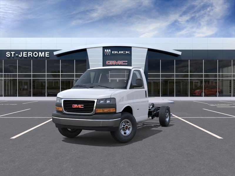 2026 GMC Savana Cutaway 3500 in St-Jérôme, Quebec - 8 - w1024h768px