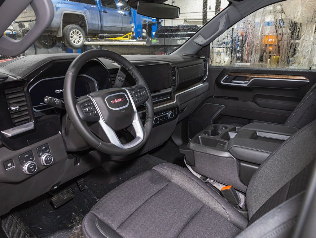 2025 GMC Sierra 1500 in St-Jérôme, Quebec - 12 - w1024h768px