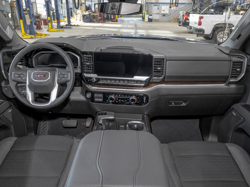 2025 GMC Sierra 1500 in St-Jérôme, Quebec - 4 - w1024h768px