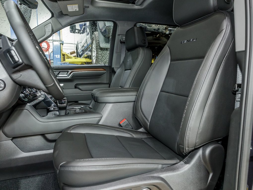 2025 GMC Sierra 1500 in St-Jérôme, Quebec - 11 - w1024h768px
