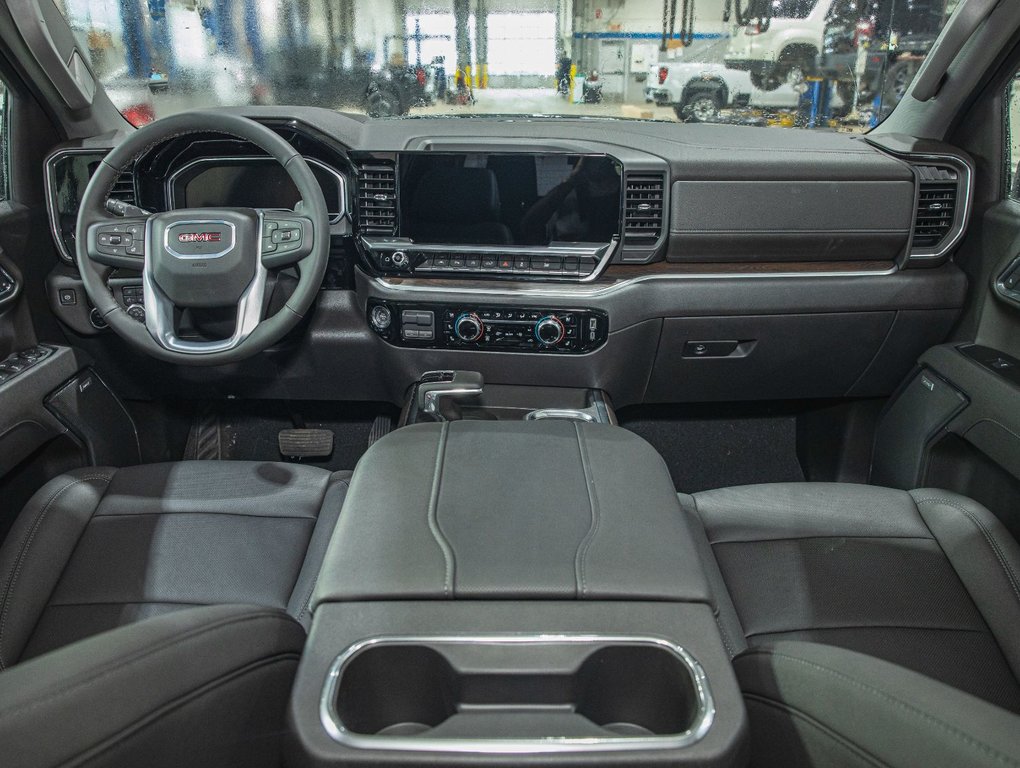 2025 GMC Sierra 1500 in St-Jérôme, Quebec - 4 - w1024h768px