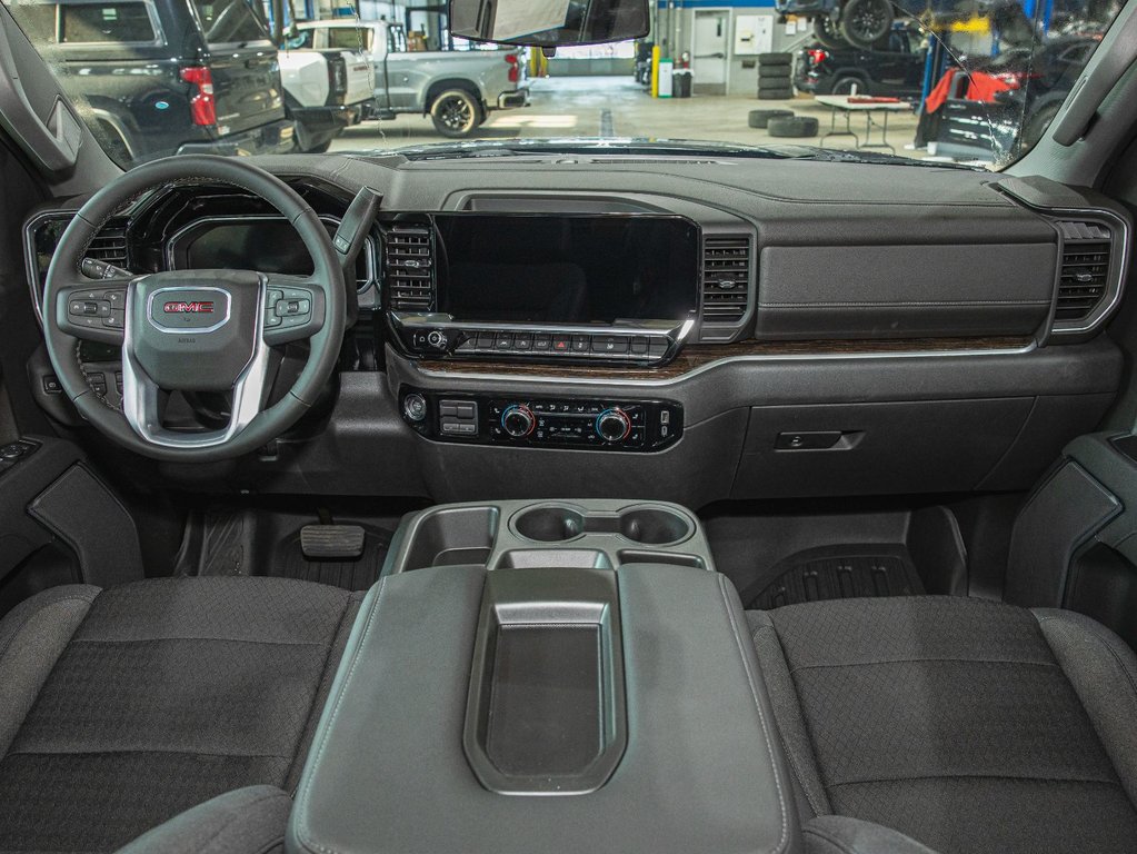2025 GMC Sierra 1500 in St-Jérôme, Quebec - 4 - w1024h768px