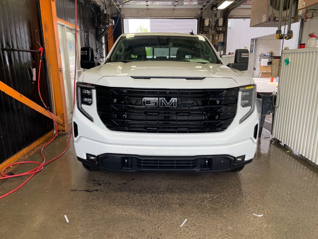 2025 GMC Sierra 1500 in St-Jérôme, Quebec - 4 - w1024h768px