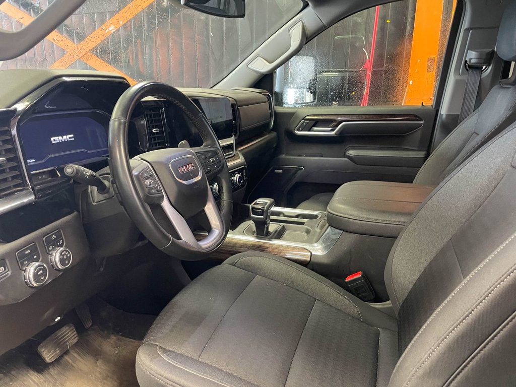 2025 GMC Sierra 1500 in St-Jérôme, Quebec - 3 - w1024h768px
