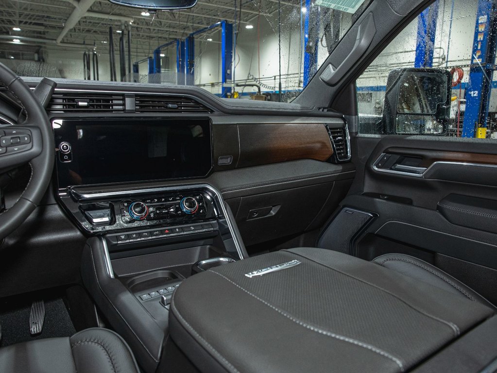 2026 GMC Sierra 2500 HD in St-Jérôme, Quebec - 23 - w1024h768px