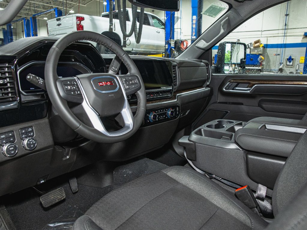2025 GMC Sierra 2500 HD in St-Jérôme, Quebec - 12 - w1024h768px