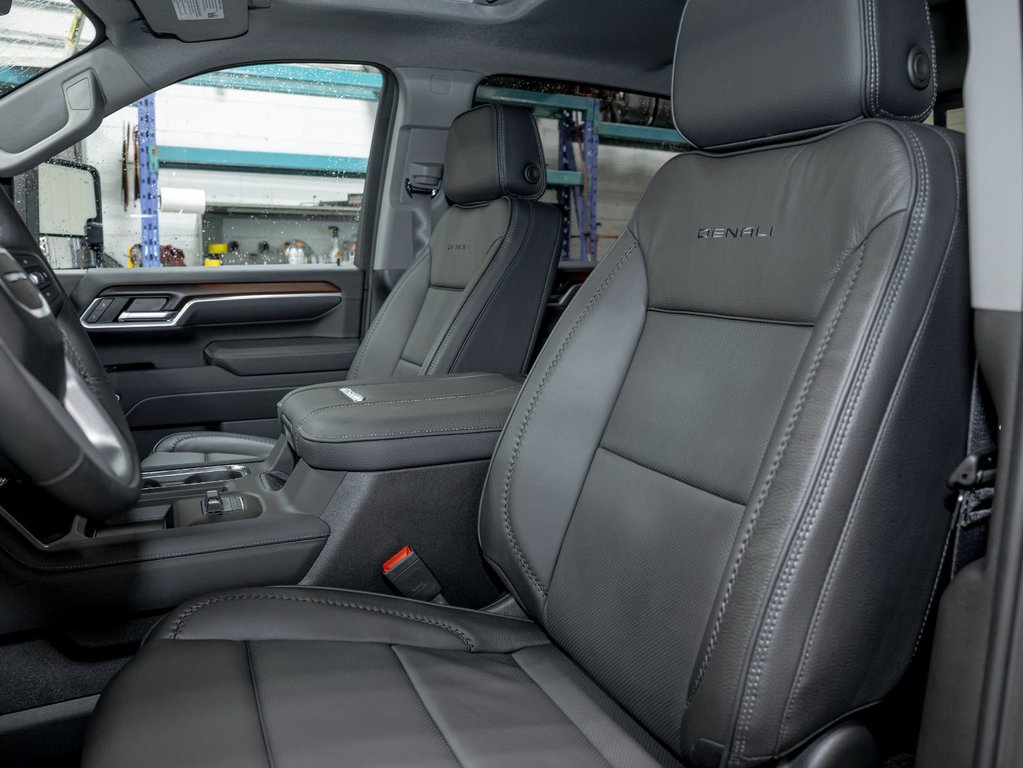 2026 GMC Sierra 2500 HD in St-Jérôme, Quebec - 11 - w1024h768px